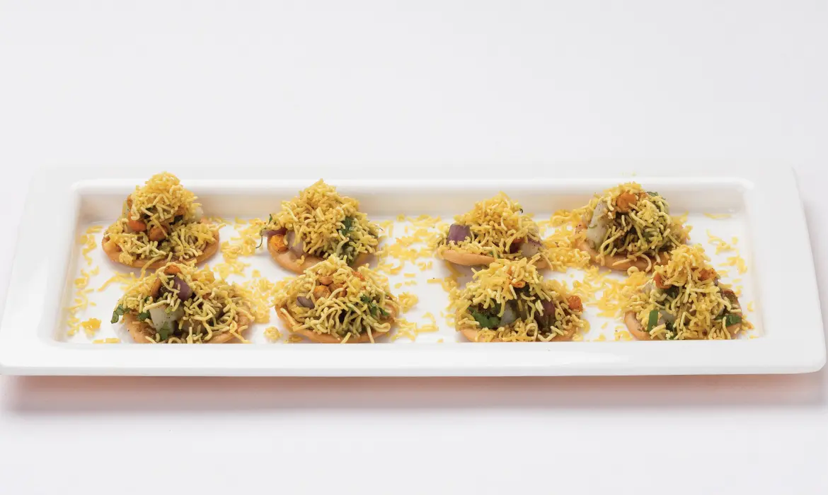 SEV BATATA PURI
